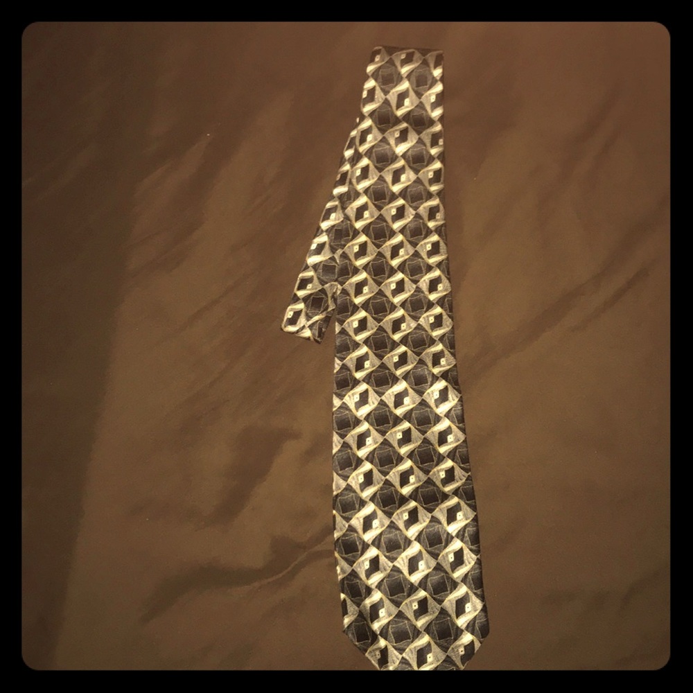 Silk tie